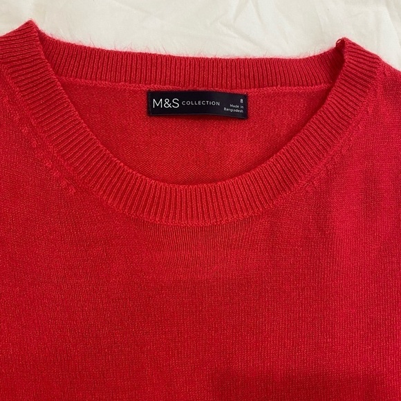 Marks & Spencer red crewneck 100% Acrylic preppy sweater size 4 - Picture 2 of 8